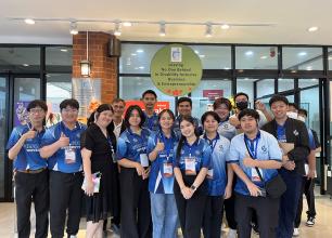 Group photo of students and Asst. Pro. Dr. Theeraphong Bualar during a tour at APCD 60+ Plus Bakery & Chocolate café which were facilitated by Ms. Supaanong Panyasirimongkol.