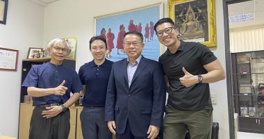 Representatives of Singapore Management University (SMU), Mr. Jack Yong Ho, Research Fellow and Mr. Derek Chiang Yick Jih, Senior Manager of SMU-X office, visited and discussed with Executive Director, Mr. Piroon and Community Development Manager, Mr. Somchai