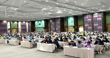 A group photo capturing organizers and staff from AMITH, APCD resource persons, and participants from 27 provinces, including more than 700 persons with mental health disabilities and their supporters, who joined the event.