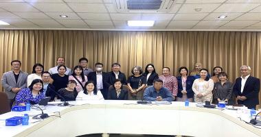 A group photo showing the project's working group together with the project advisory board members, comprising representatives from various organizations.