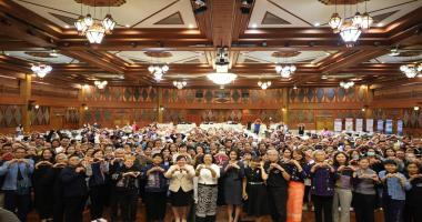 Picture 1: A group picture featured the representative from the Department of Empowerment of Persons with Disabilities, Association for Mentally Illness of Thailand (AMITH), and APCD representatives with over 370 participants from Northern Provinces of Thailand.