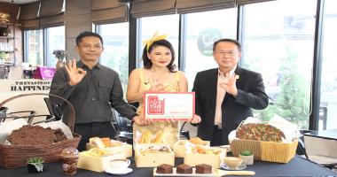 Mr. Piroon Laismit, APCD Executive Director and Mr. Sunthorn Nowarat, 60+ Plus Project manager escorted Ms. Rapeepan Luangaramrut, Moderator of Aroi Lert Kub Khun Reed at Thai TV 3 channel to show the delicious bakery & unique chocolate from the Project.